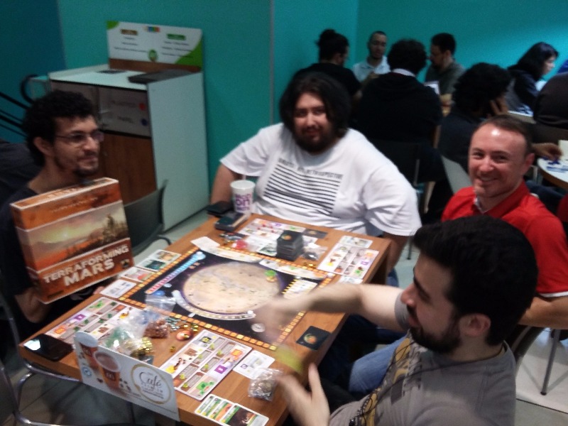 http://www.ludopedia.com.br/uploads/01/020/yhawpe.jpg