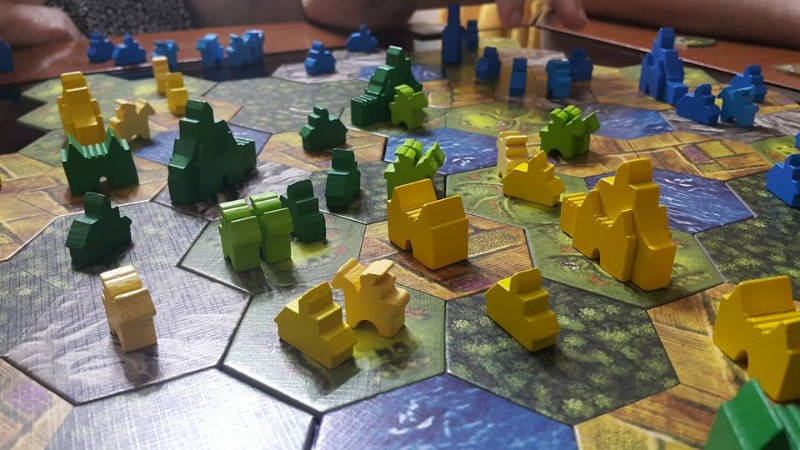 https://www.ludopedia.com.br/uploads/01/058/9qqcdj.jpg