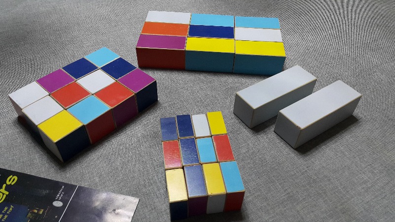 https://www.ludopedia.com.br/uploads/01/424/hby95h.jpg