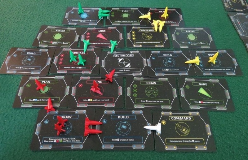 https://www.ludopedia.com.br/uploads/01/452/4227bi.jpeg