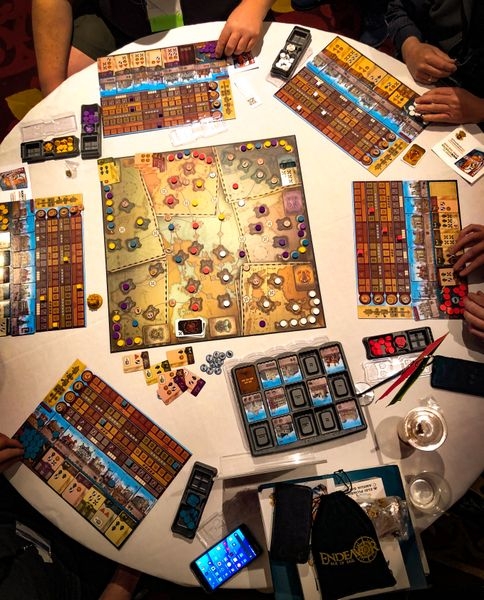 https://www.ludopedia.com.br/uploads/01/707/nq9bq1.jpg