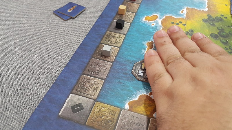 https://www.ludopedia.com.br/uploads/01/944/uhf6md.jpg